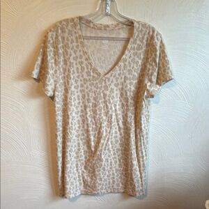 Leopard Print V-Neck Women's Top gap large tall